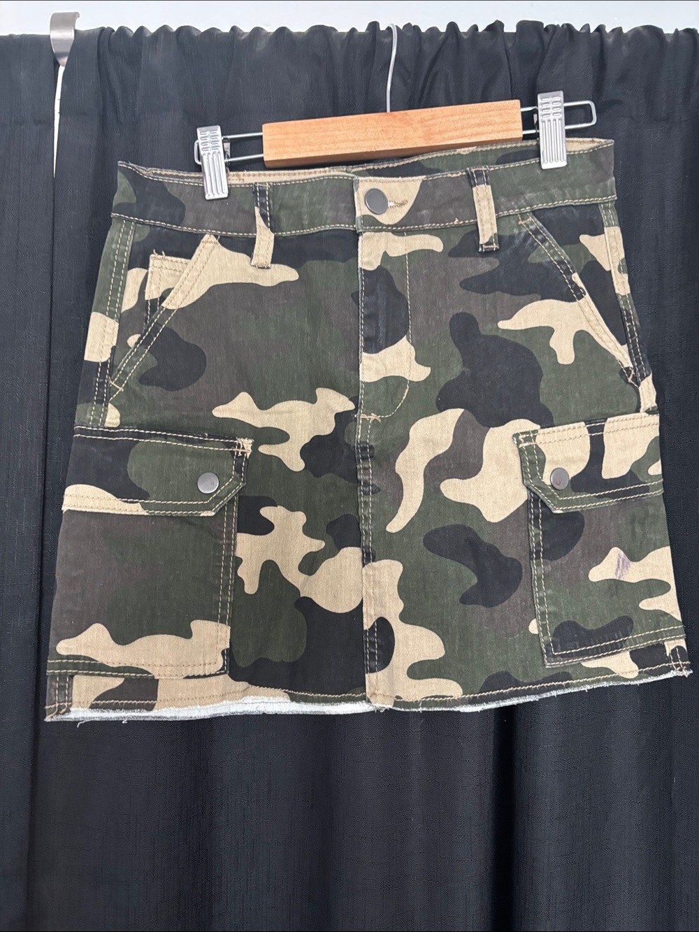 Express Camo Cargo Mini Skirt - Green/Tan/Black